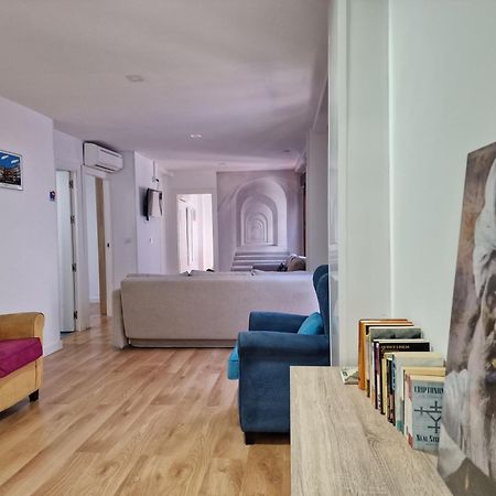 Madinat Garnata, Parking & Rooftop Terrace Гранада Екстериор снимка